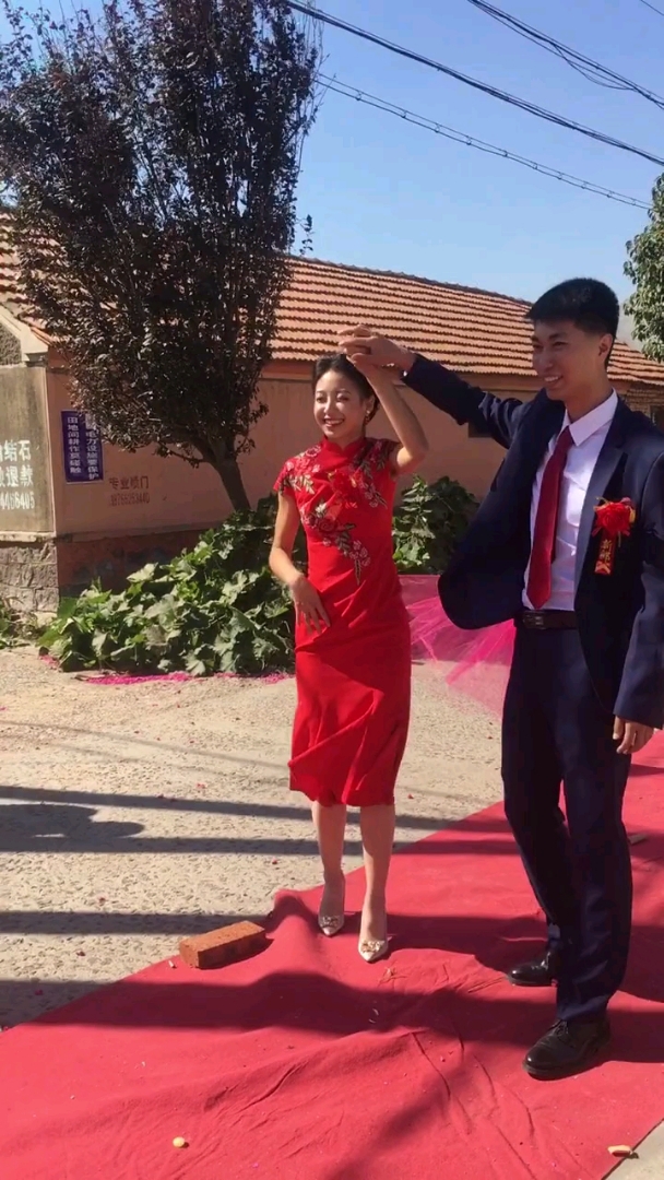 全民关注！精彩瞬间视频火爆网络的简单介绍