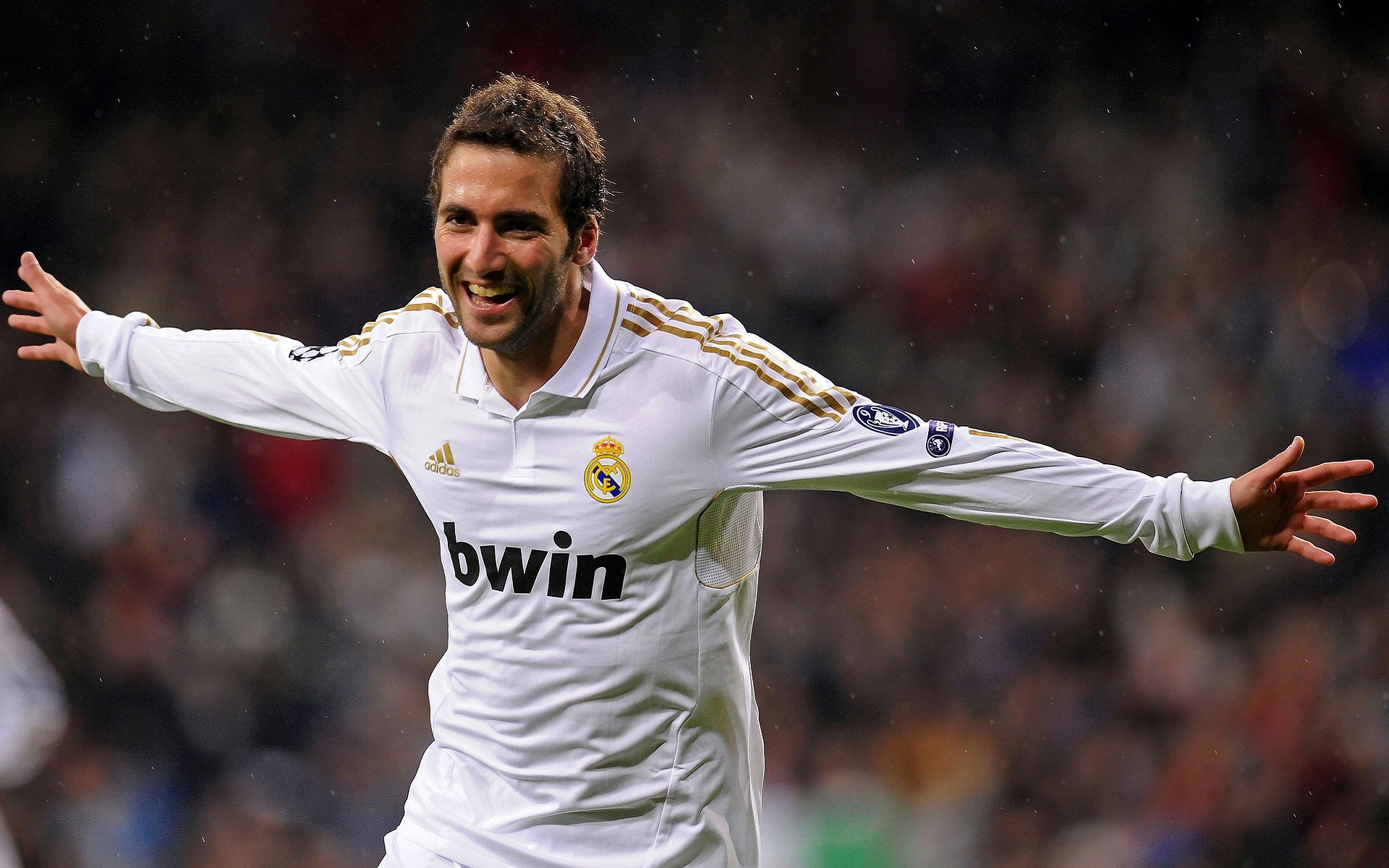 TheShy重要时刻出色发挥，美国队带队取胜！引发球迷热议