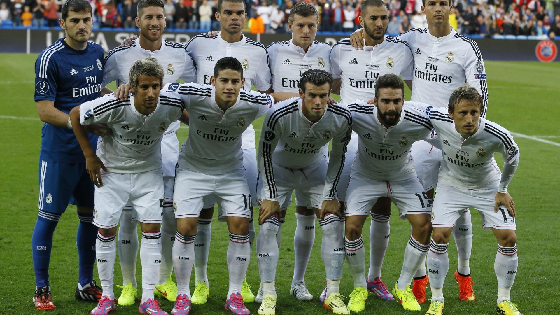 约基奇赛点兑现，拜仁慕尼黑淘汰上海海港晋级四强，主帅激动落泪